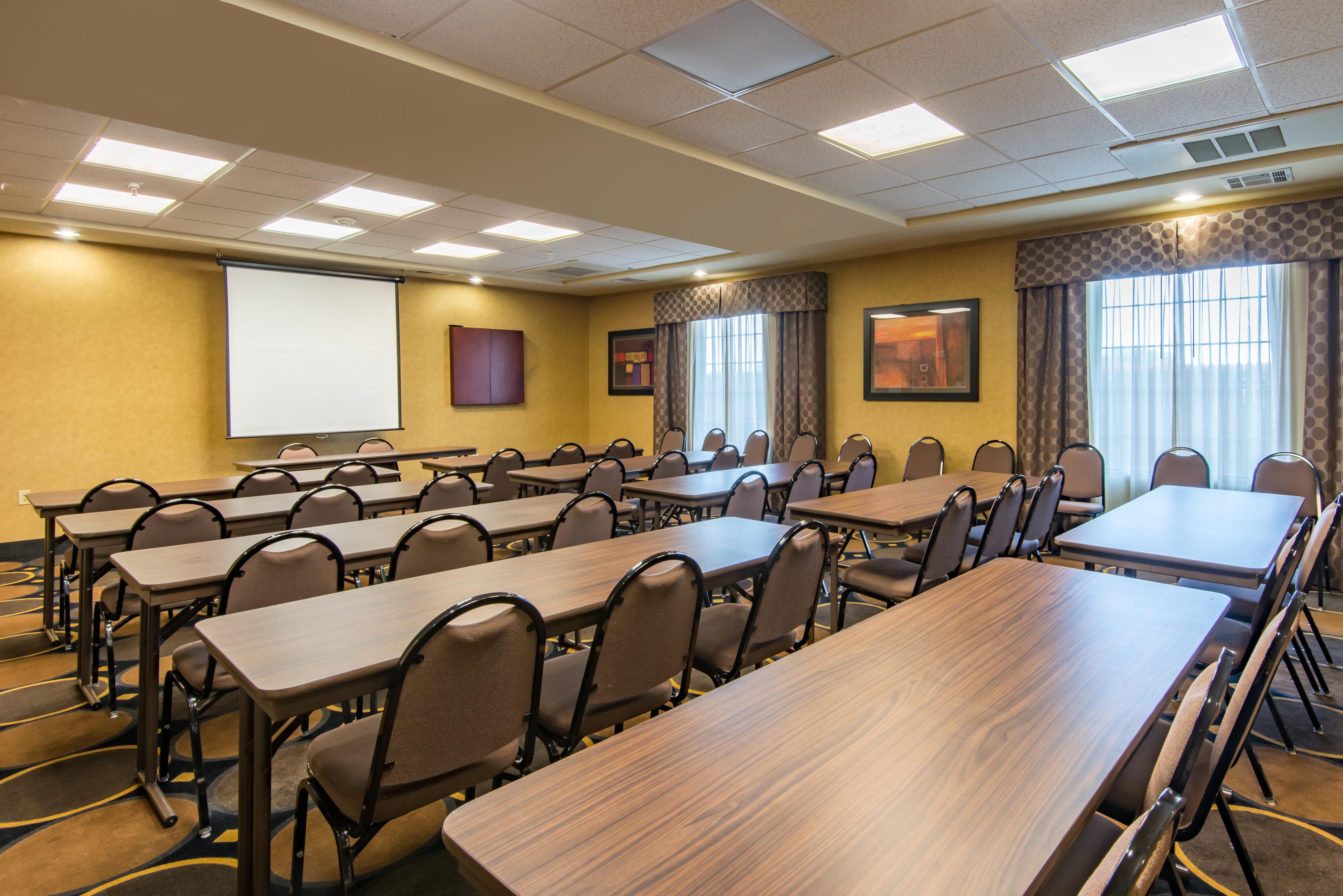 Holiday Inn Express & Suites Clovis By Ihg Exterior foto