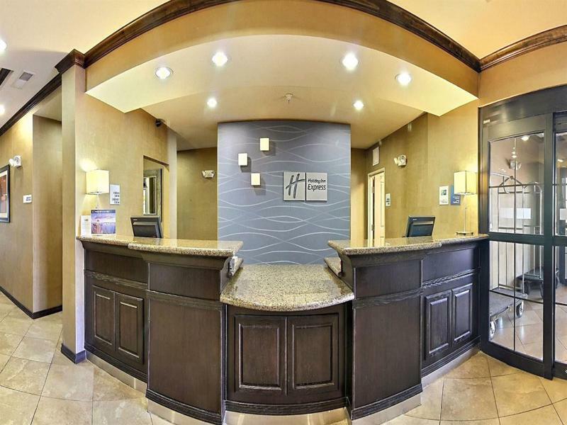 Holiday Inn Express & Suites Clovis By Ihg Exterior foto